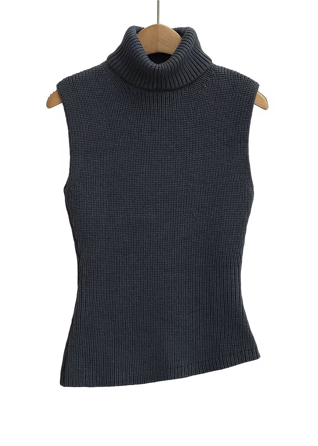 توب صوف بدون أكمام ياقة مرتفعة