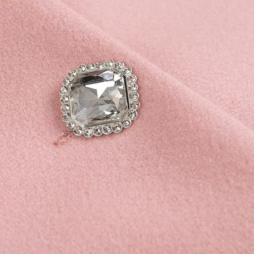 معطف شتوي أنثوي بحواف فرو