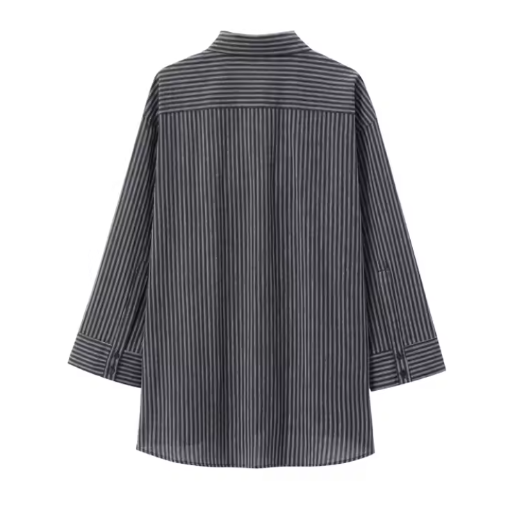 قميص مخطط رمادي