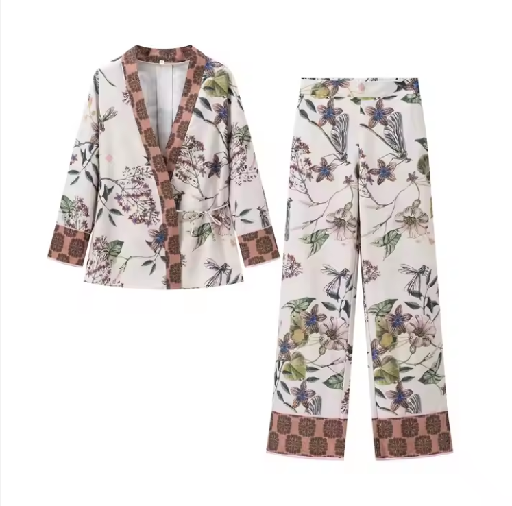 طقم قطعتين قميص ربطة وبنطلون