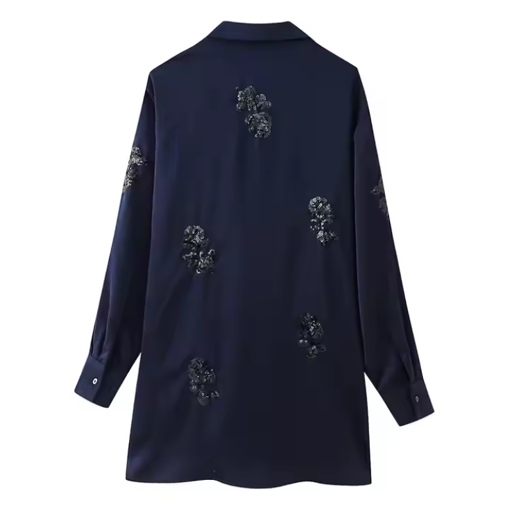 طقم مميز قطعتين باللون الكحلي