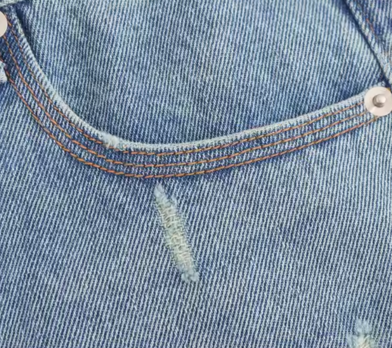 بنطلون جينز عريض