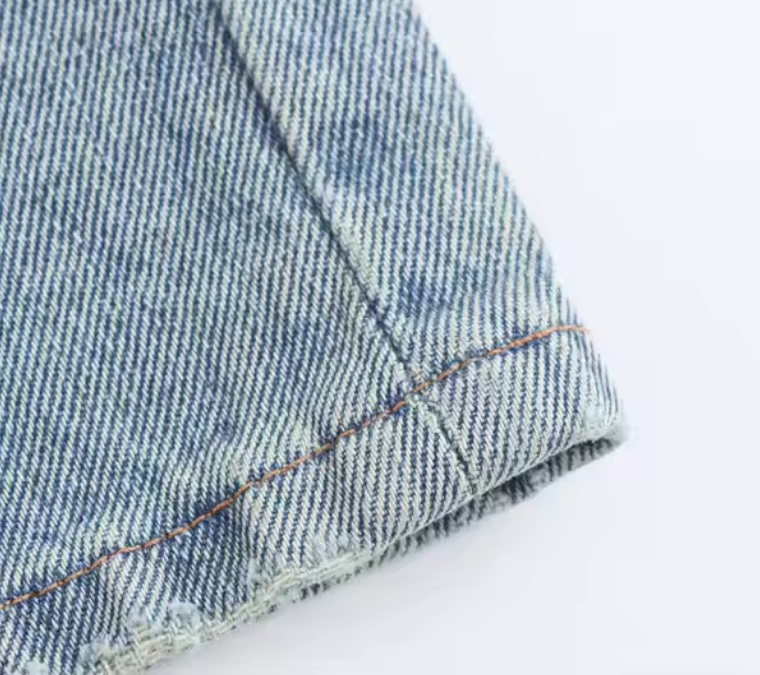 بنطلون جينز عريض