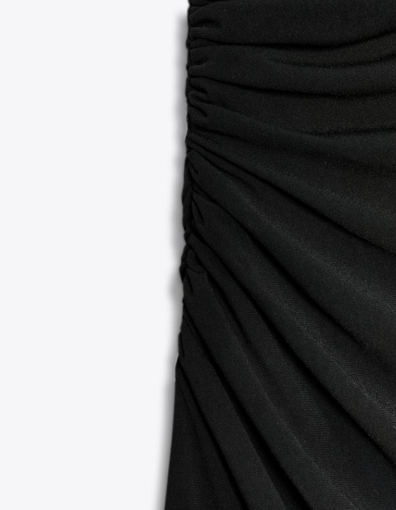 فستان أسود طويل قماش ثقيل بسحاب خلفي