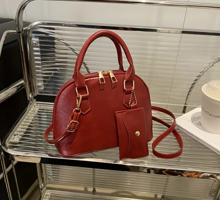 (حقيبة صغيرة (أحمر ,أبيض ,بني