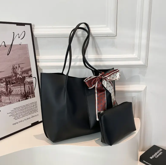 (حقيبة كبيرة + حقيبة داخلية للميك اب (بني ,أسود