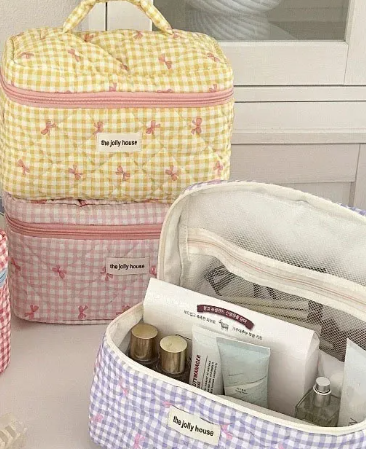 شنتة للميك اب حجم كبير (أصفر ,أزرق, زهري)