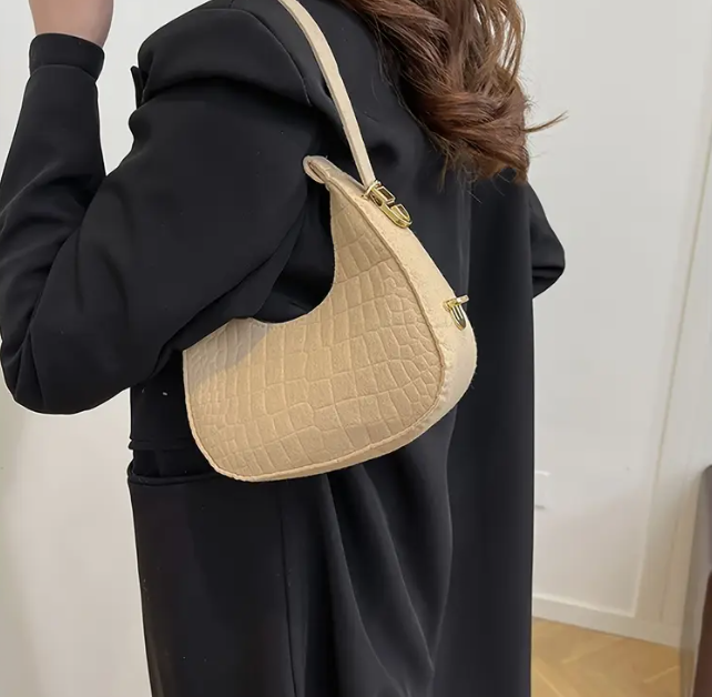حقيبة حجم صغير قياس 21*22سم (أسود ,بيج)