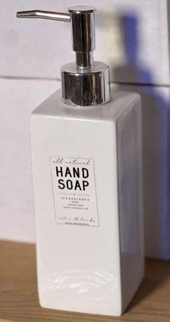 علب صابون سعة 500مل