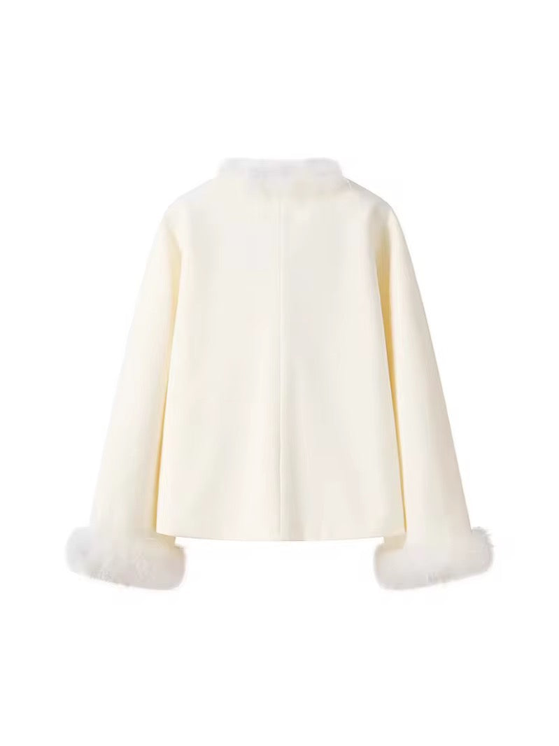 معطف شتوي أنثوي بحواف فرو