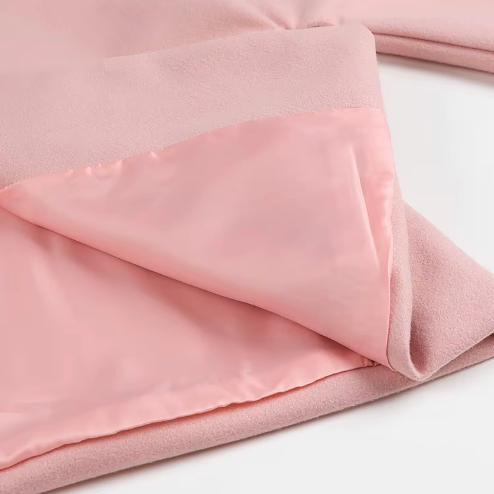 معطف شتوي أنثوي بحواف فرو