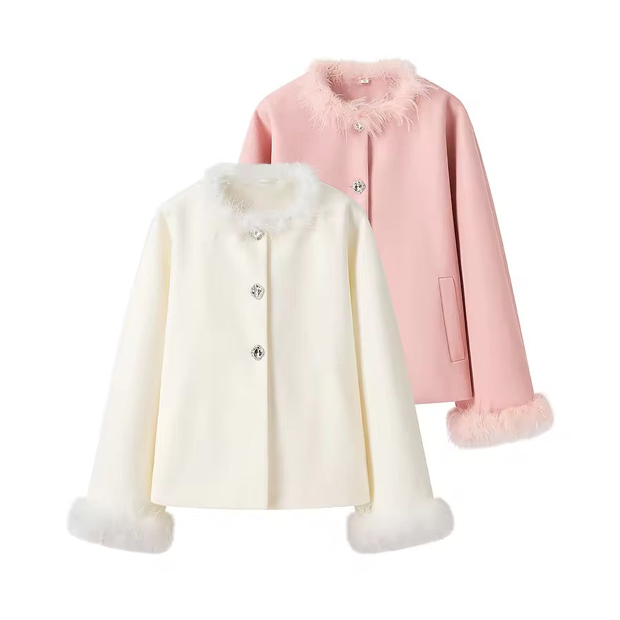 معطف شتوي أنثوي بحواف فرو