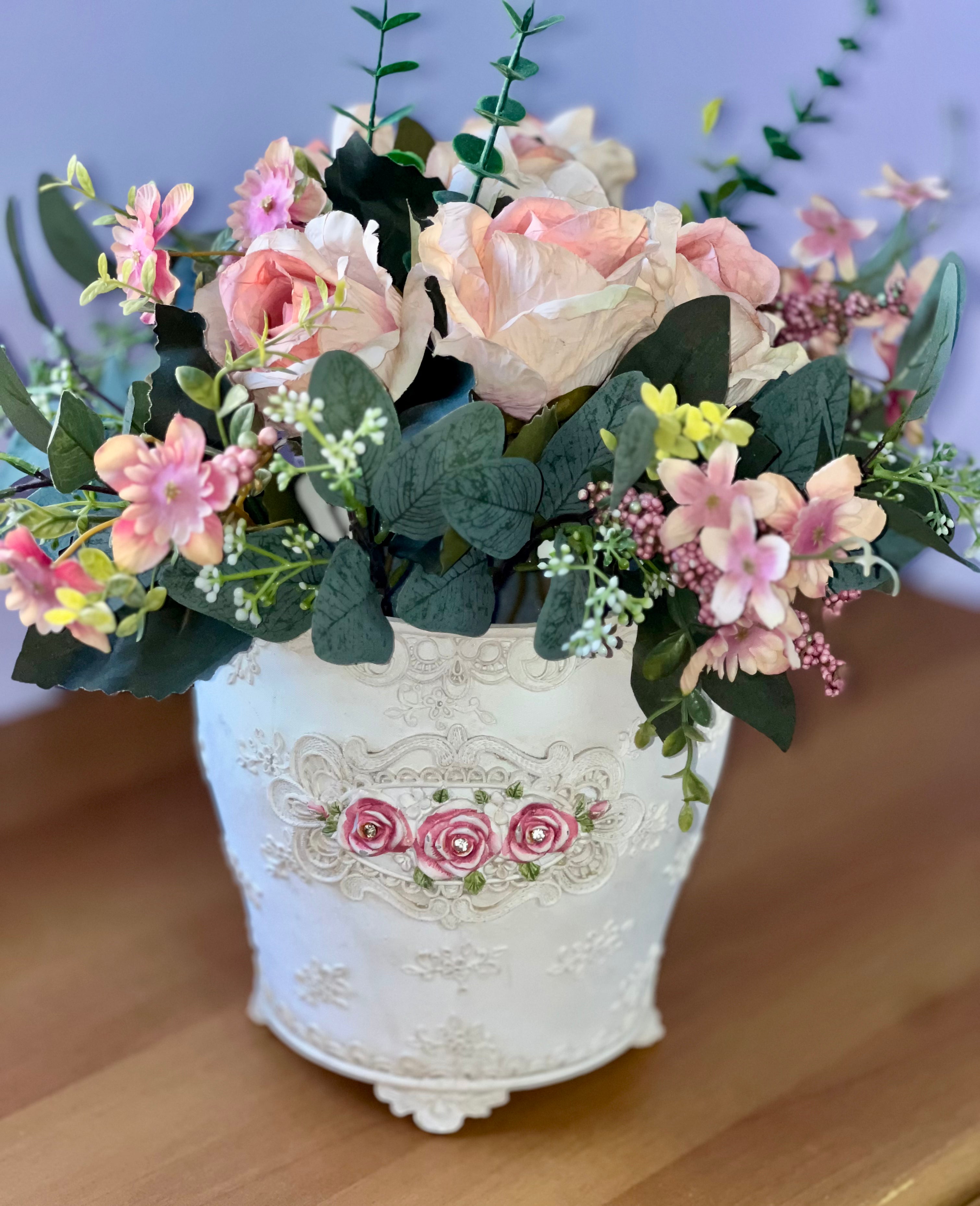 فازات أحجام كبيرة مع الورد